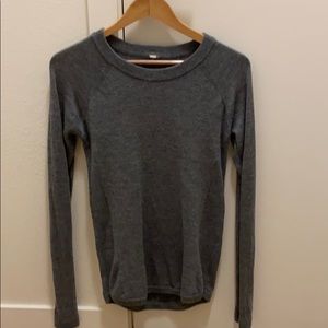 Lululemon grey sweater 4